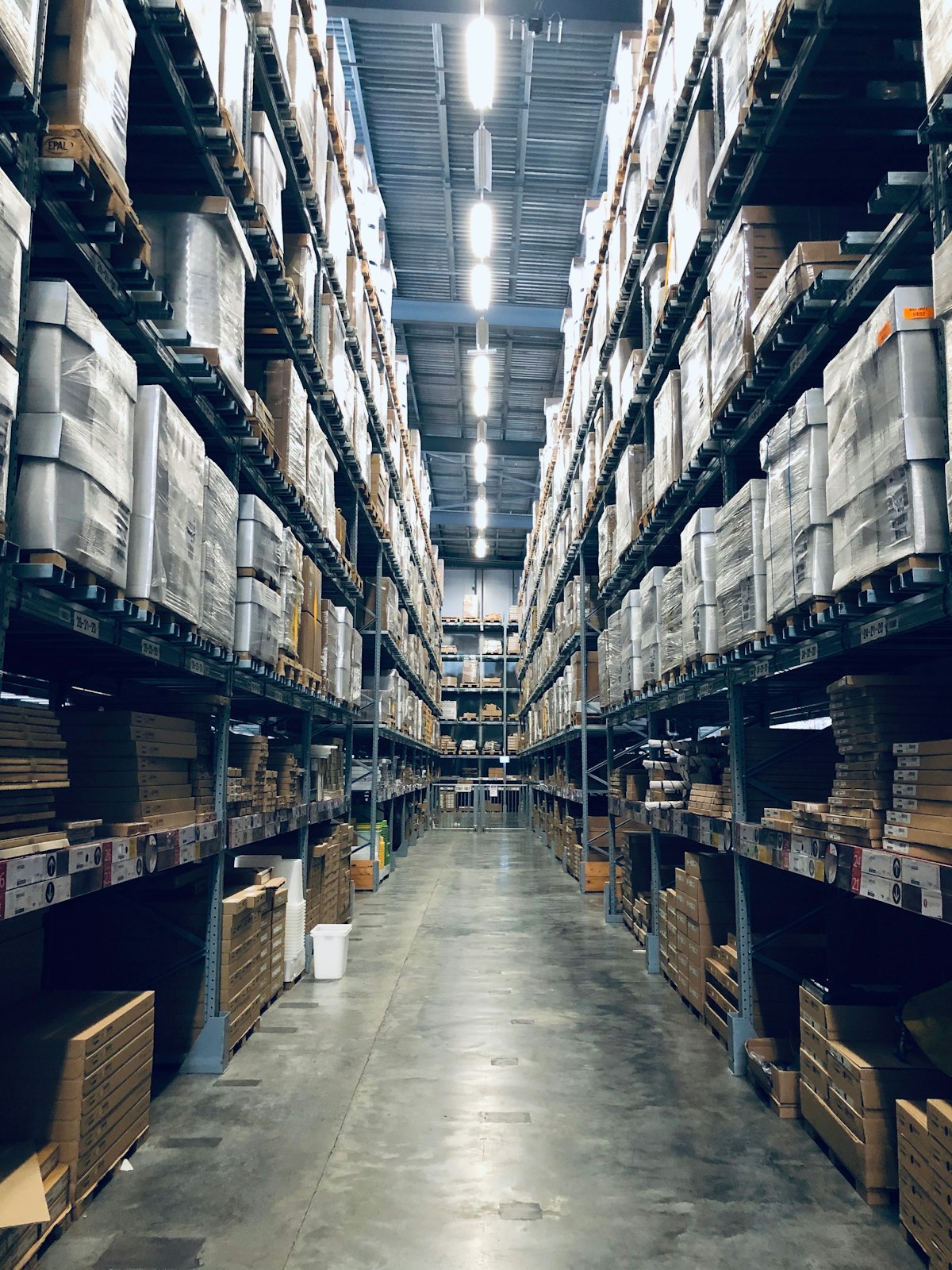 FreightLine warehouse interior with racking and forklifts
